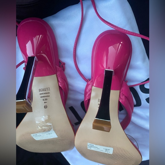 Schutz Fucshia Pink Genuine Leather Strappy Heel. Comes with box, Brand New. - Picture 5 of 11